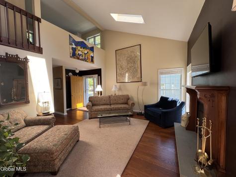 65 Woodside Drive Albany NY 12208