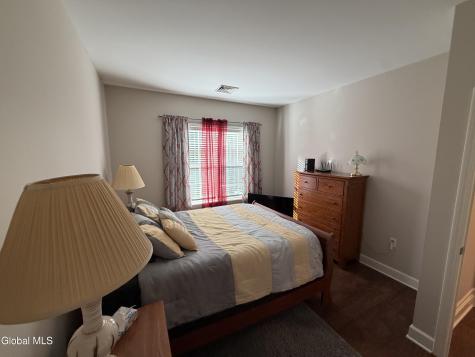 73 Saratoga Road Schenectady NY 12302