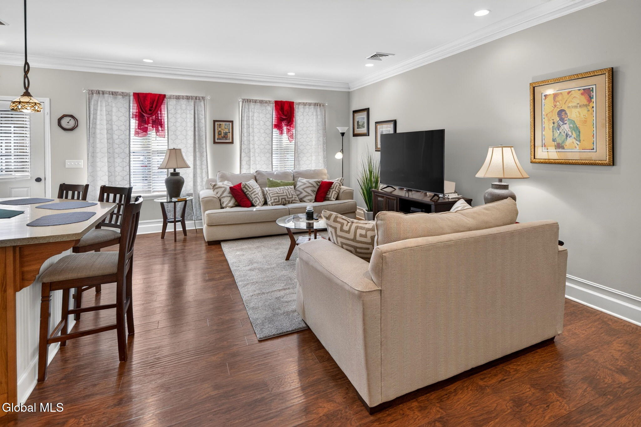 73 Saratoga Road Schenectady NY 12302