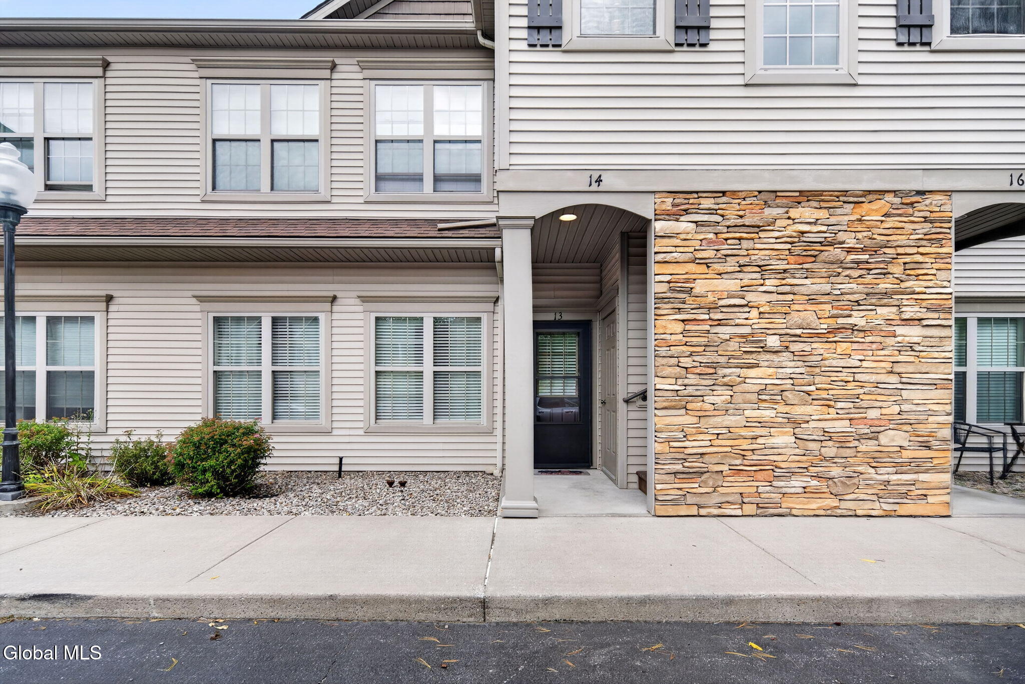 73 Saratoga Road Schenectady NY 12302