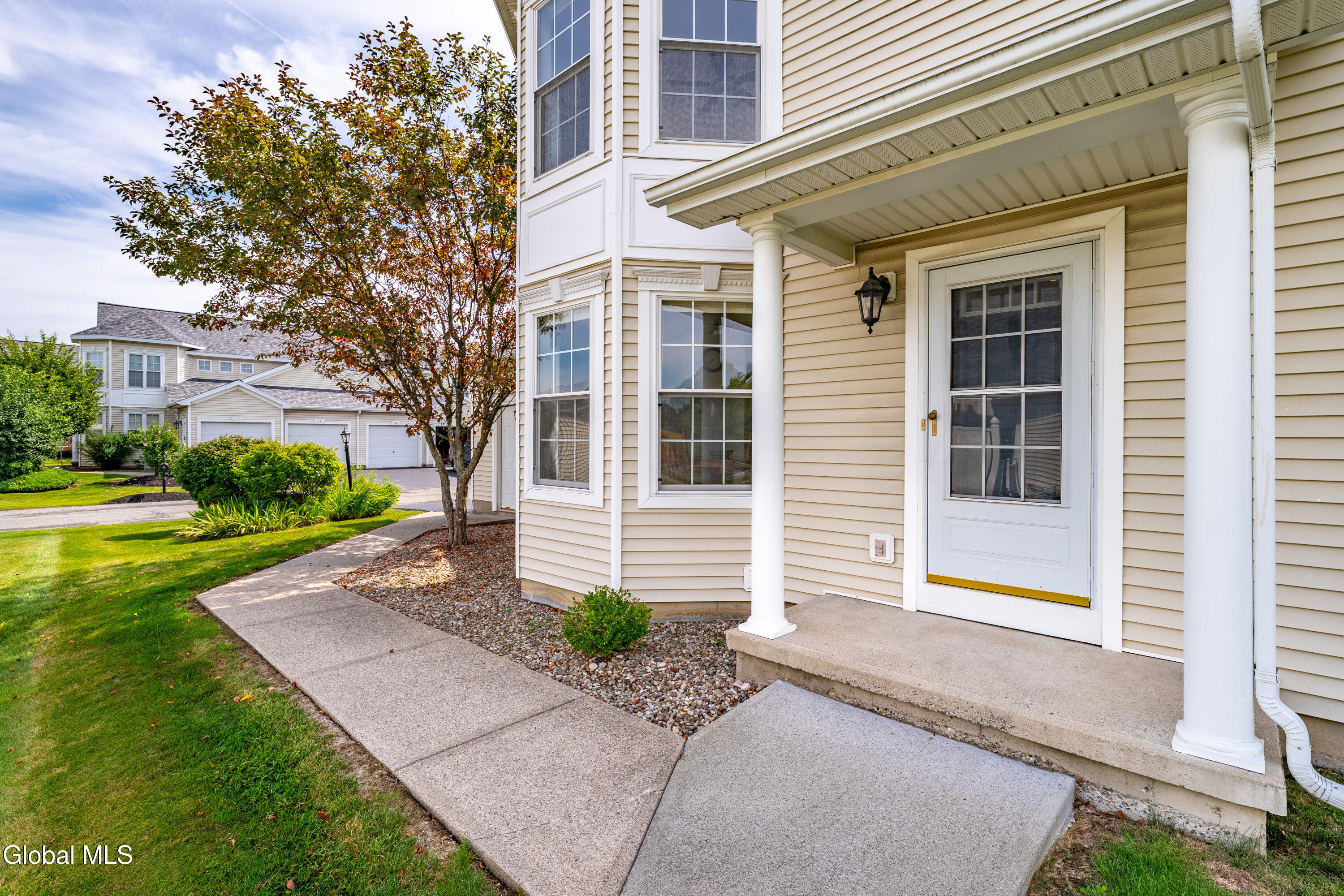 6 Patroon Pointe Drive Rensselaer NY 12144