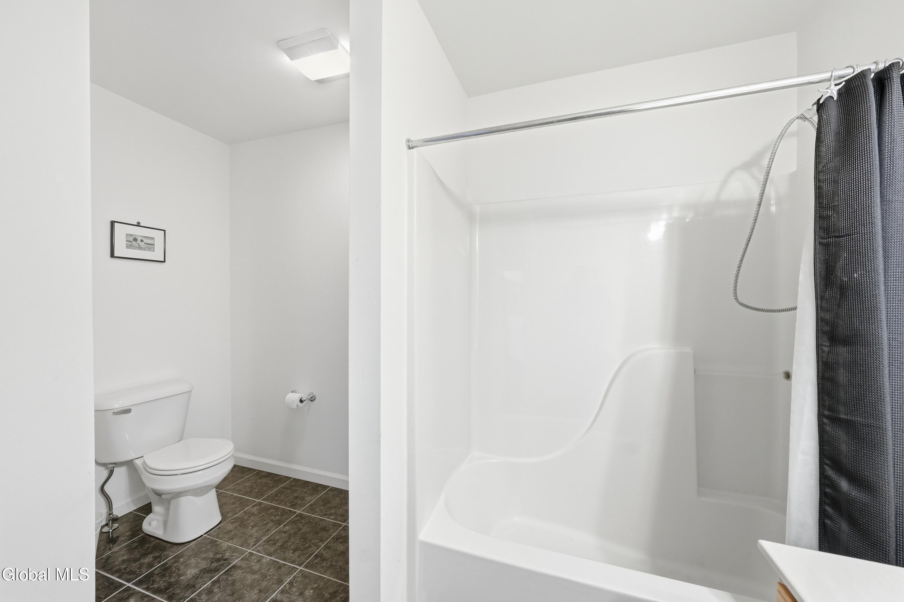 6 Patroon Pointe Drive Rensselaer NY 12144