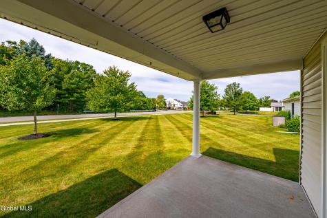 6 Patroon Pointe Drive Rensselaer NY 12144