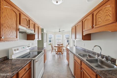 6 Patroon Pointe Drive Rensselaer NY 12144