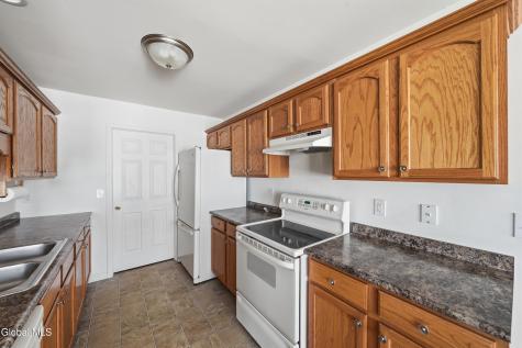 6 Patroon Pointe Drive Rensselaer NY 12144