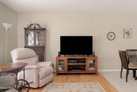 49 Brenden Court Clifton Park NY 12065