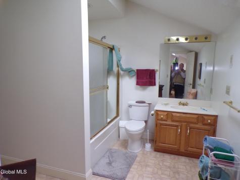 20 Westwood Drive Queensbury NY 12804