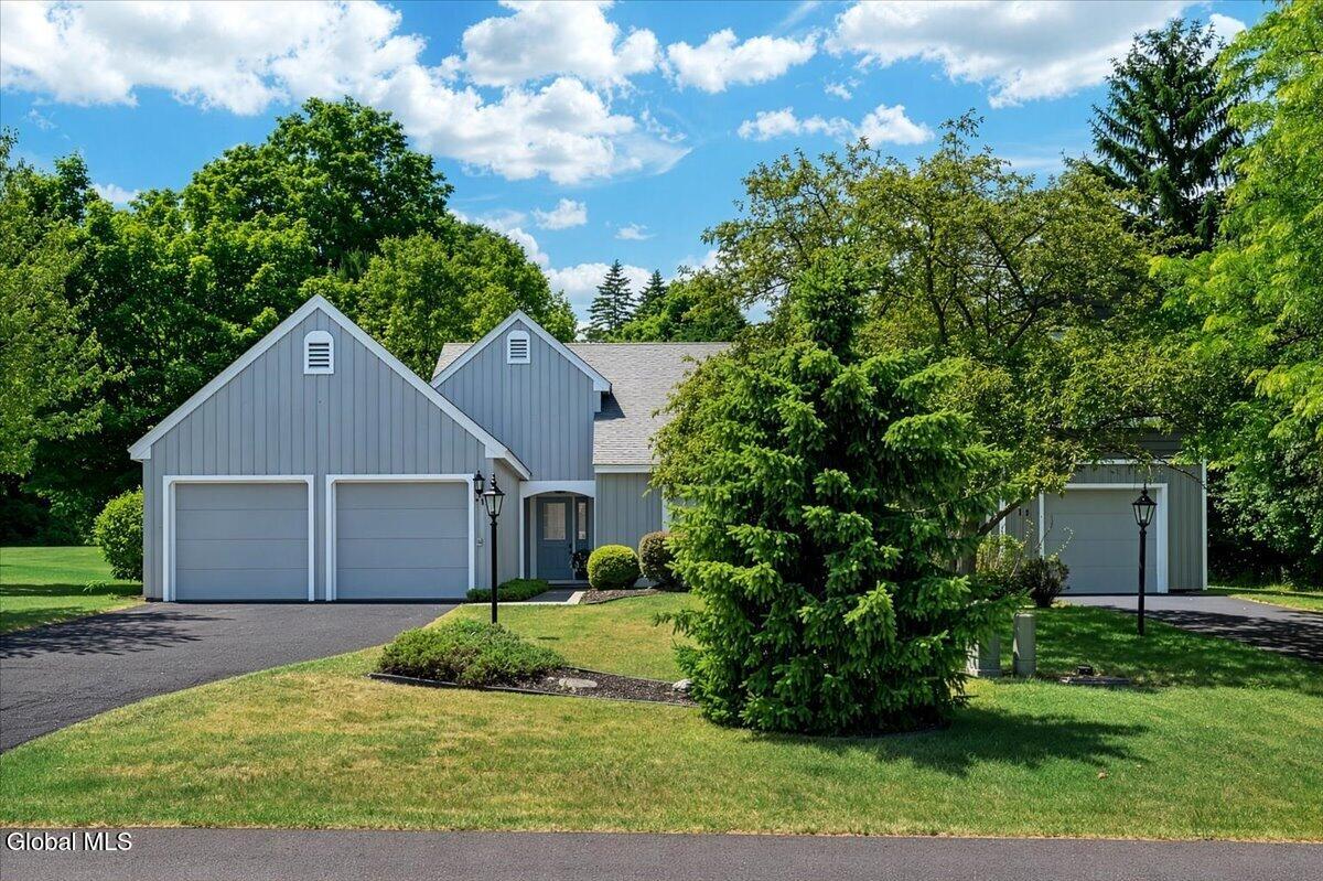 11 Greystone Drive Voorheesville NY 12186