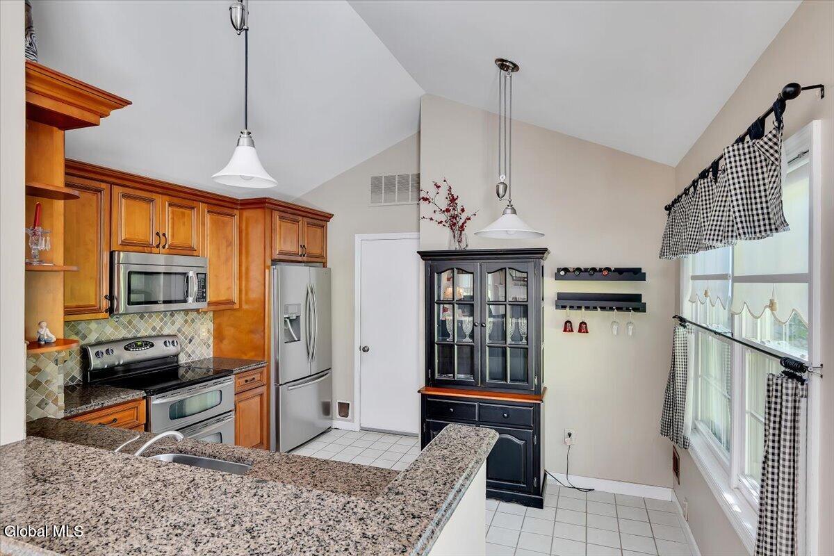 11 Greystone Drive Voorheesville NY 12186