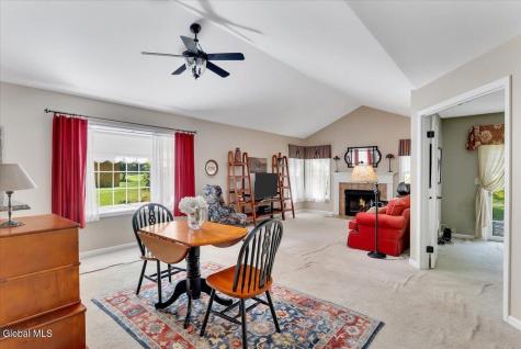 11 Greystone Drive Voorheesville NY 12186