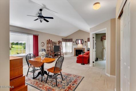 11 Greystone Drive Voorheesville NY 12186