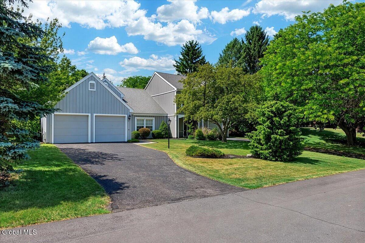 11 Greystone Drive Voorheesville NY 12186