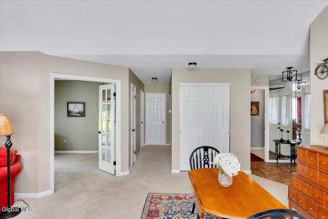 11 Greystone Drive Voorheesville NY 12186