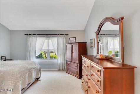 11 Greystone Drive Voorheesville NY 12186