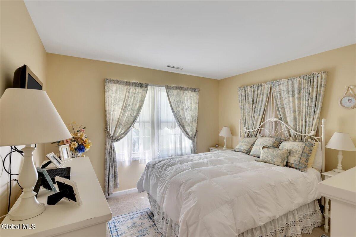 11 Greystone Drive Voorheesville NY 12186