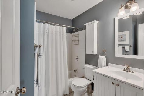 11 Greystone Drive Voorheesville NY 12186