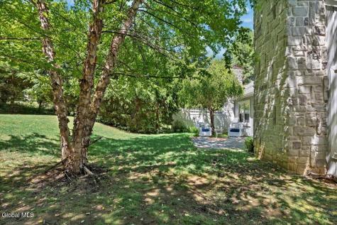 11 Greystone Drive Voorheesville NY 12186