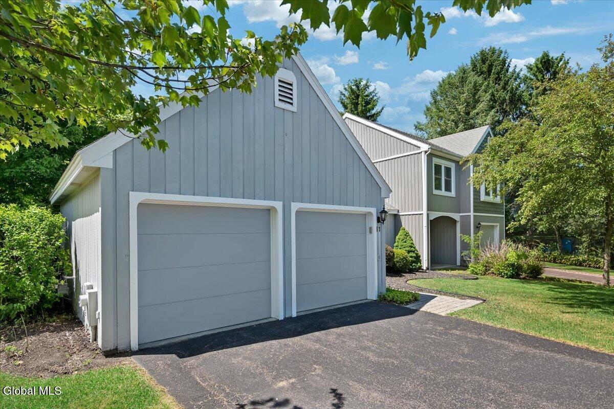 11 Greystone Drive Voorheesville NY 12186