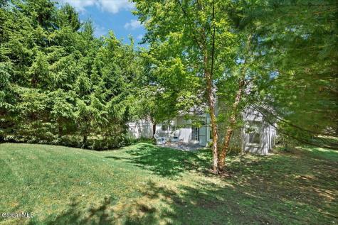 11 Greystone Drive Voorheesville NY 12186