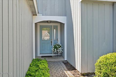 11 Greystone Drive Voorheesville NY 12186