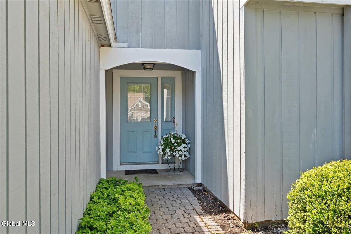11 Greystone Drive Voorheesville NY 12186