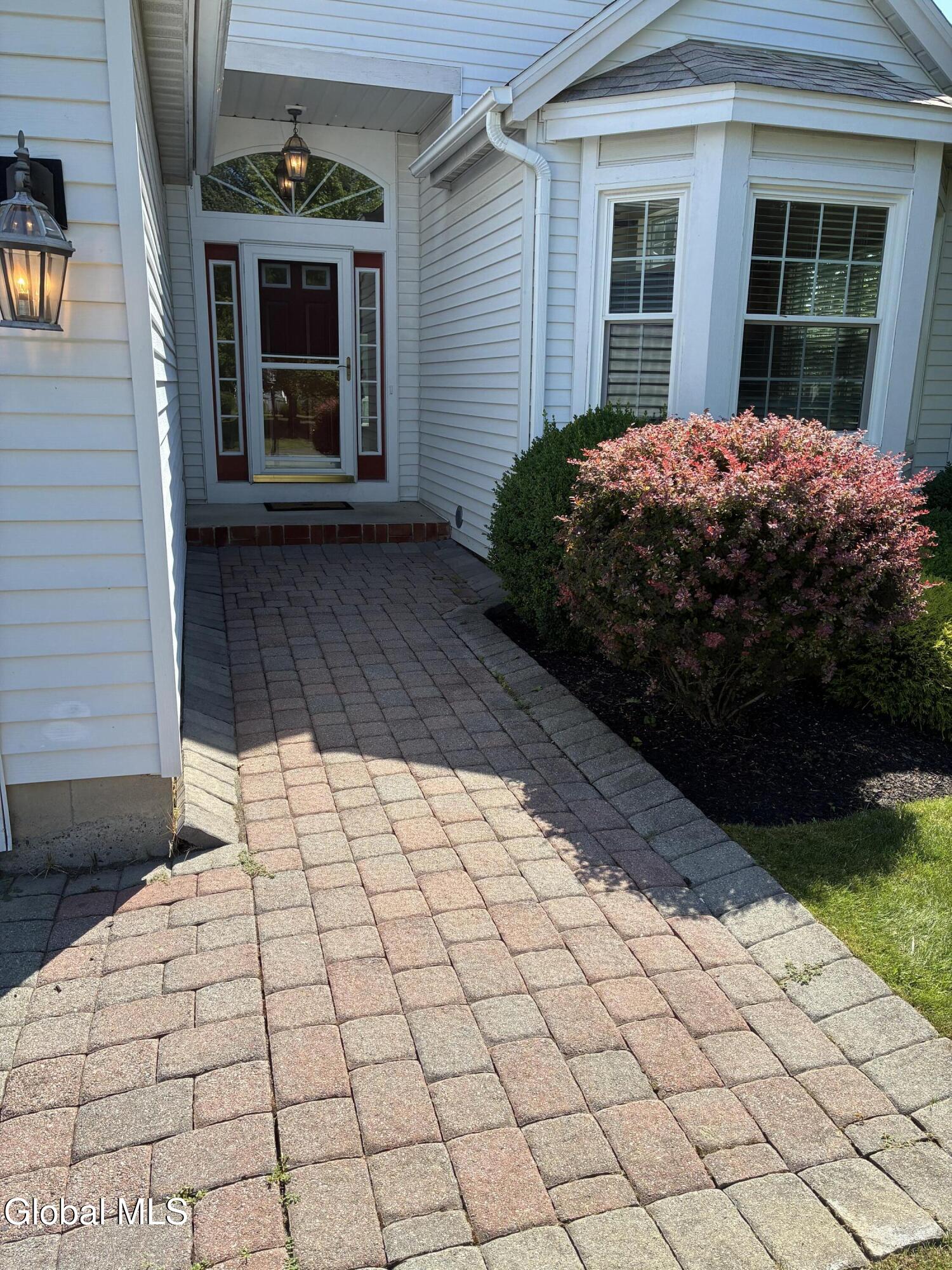 9 Hyland Circle Troy NY 12182