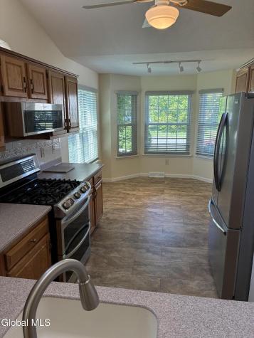 9 Hyland Circle Troy NY 12182