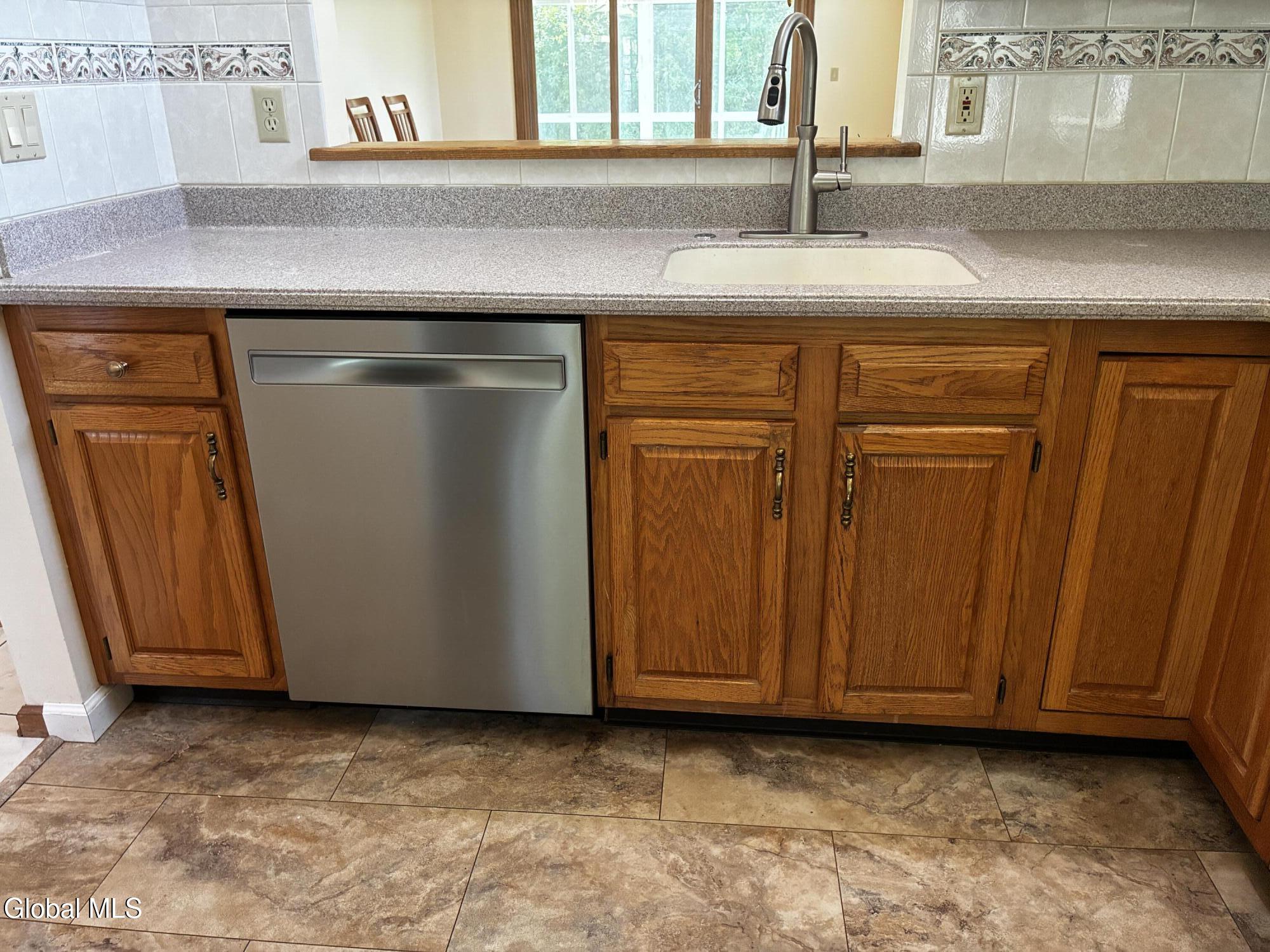 9 Hyland Circle Troy NY 12182