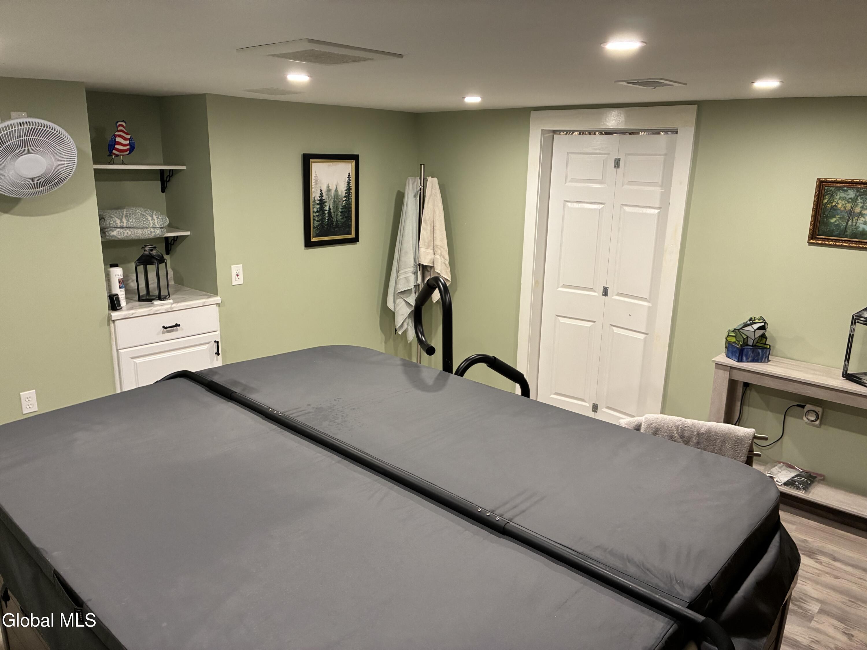 9 Hyland Circle Troy NY 12182