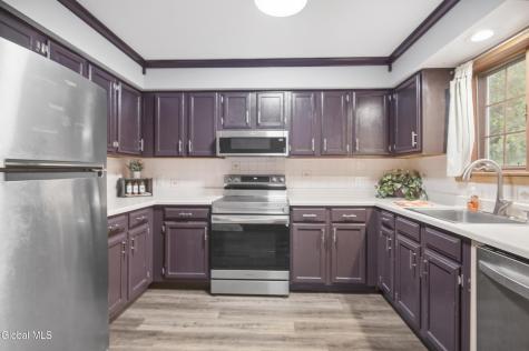 222 S Ten Broeck Street Schenectady NY 12302