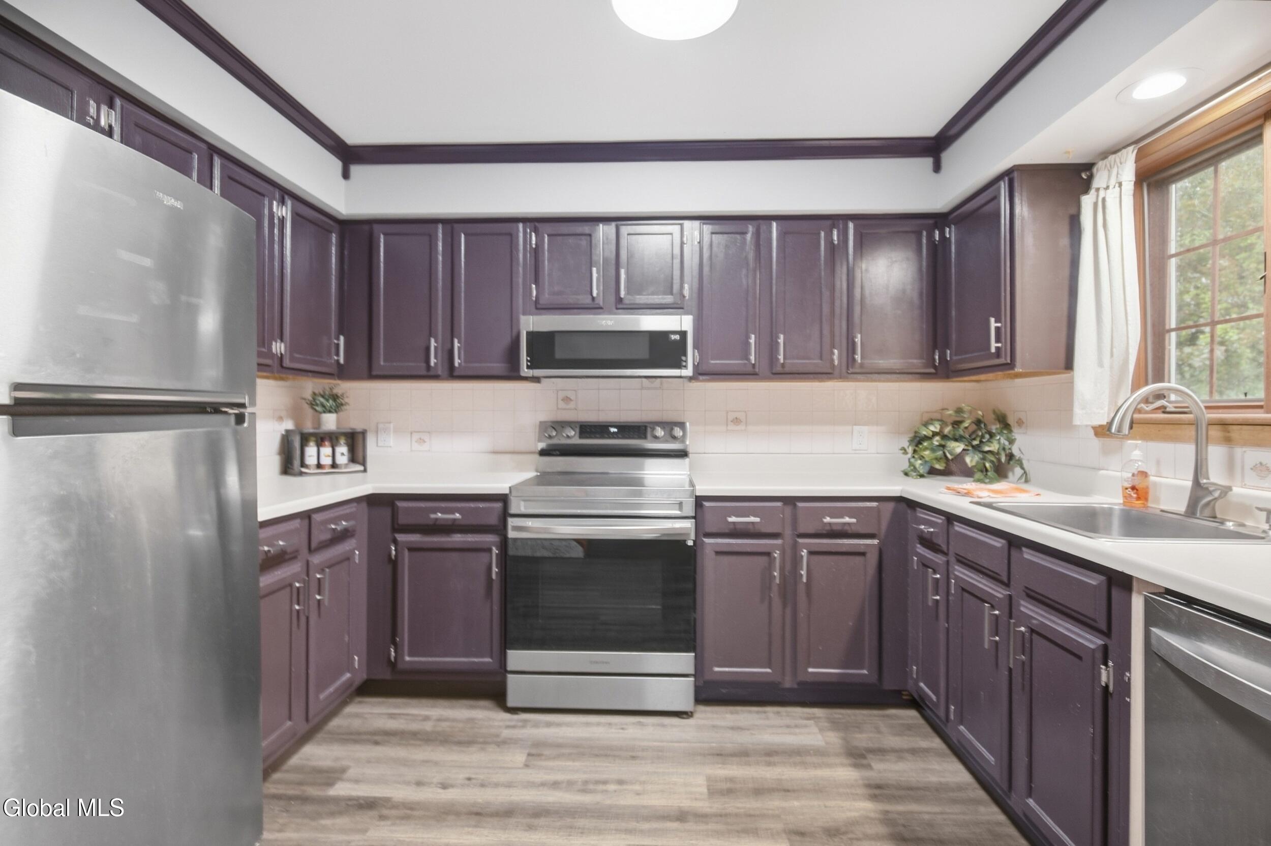 222 S Ten Broeck Street Schenectady NY 12302