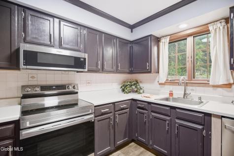 222 S Ten Broeck Street Schenectady NY 12302
