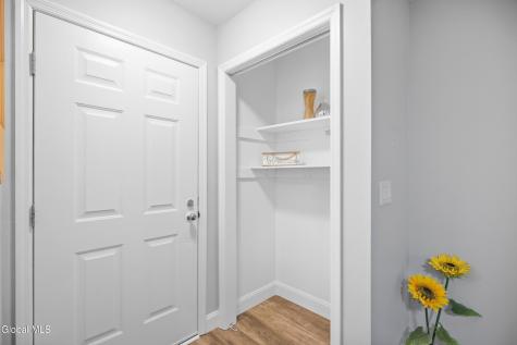 222 S Ten Broeck Street Schenectady NY 12302