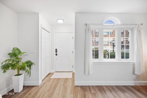 222 S Ten Broeck Street Schenectady NY 12302