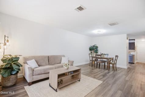 222 S Ten Broeck Street Schenectady NY 12302