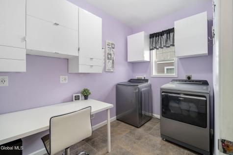 28 Guiliana Circle Troy NY 12180