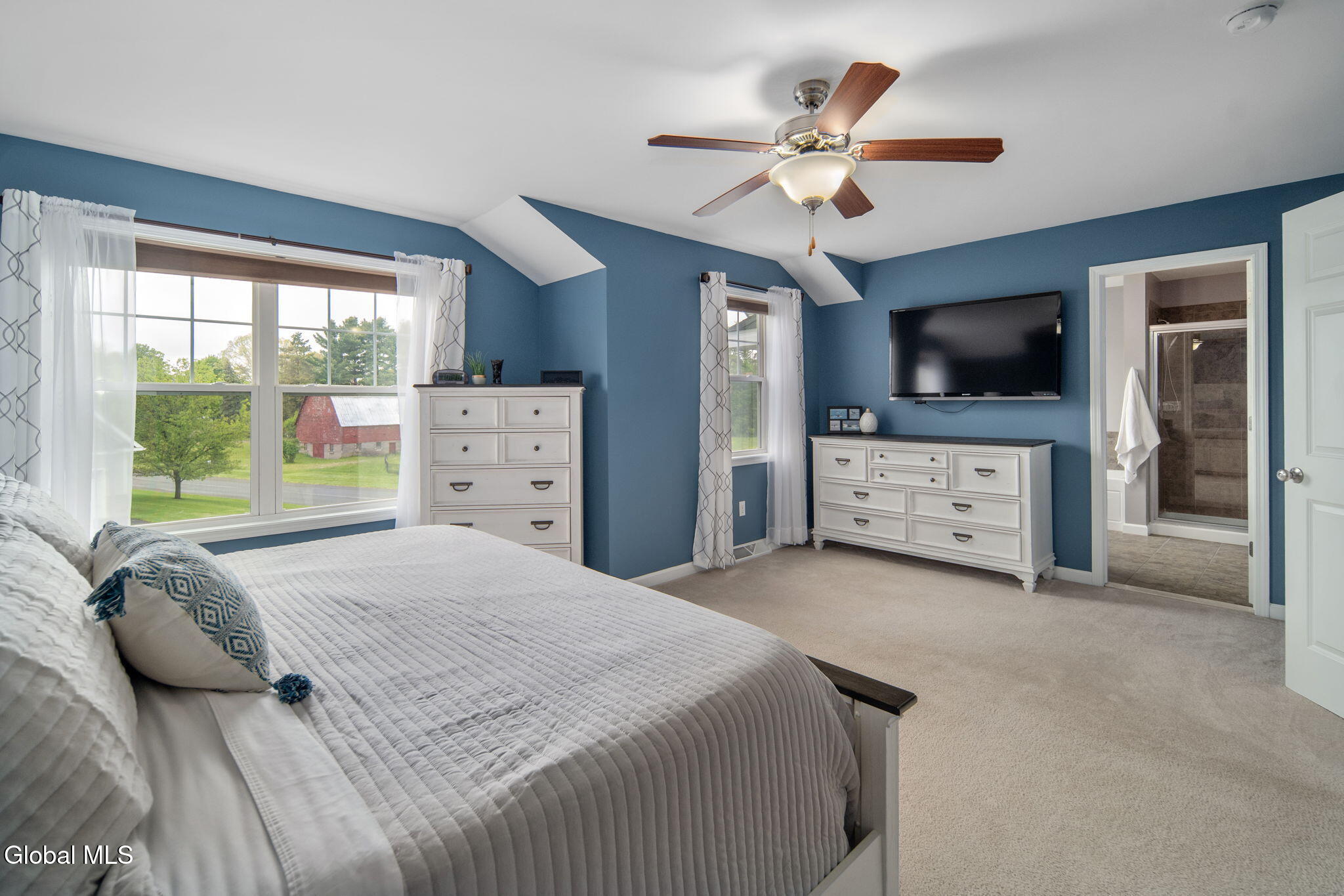 28 Guiliana Circle Troy NY 12180