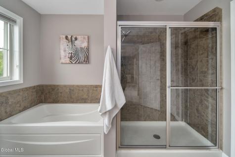 28 Guiliana Circle Troy NY 12180