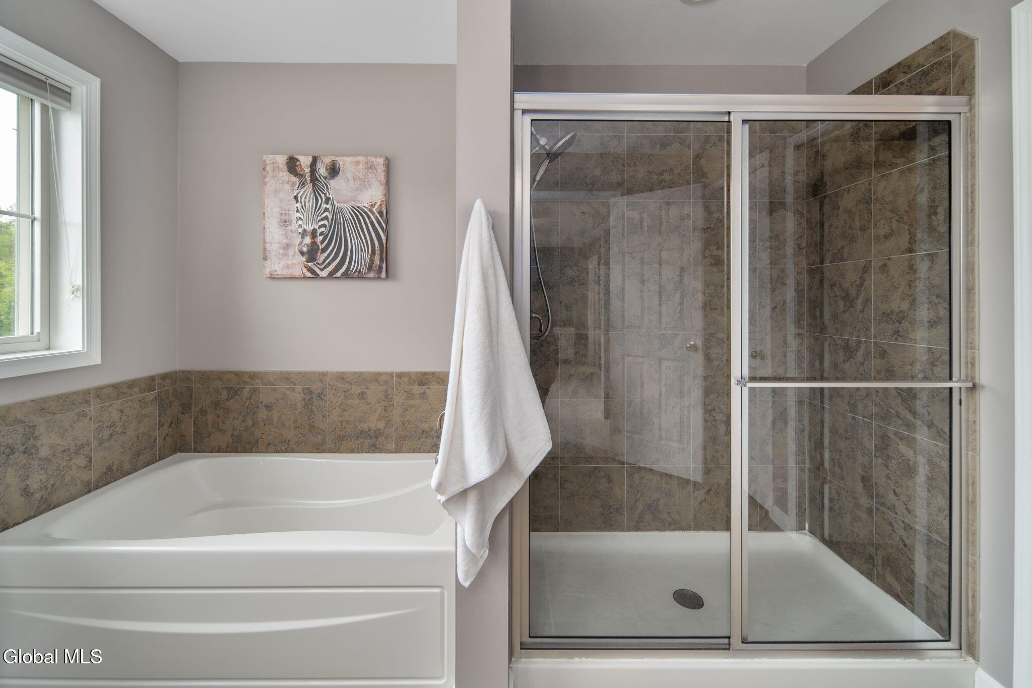 28 Guiliana Circle Troy NY 12180