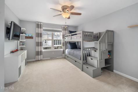 28 Guiliana Circle Troy NY 12180