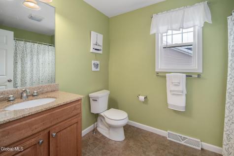28 Guiliana Circle Troy NY 12180
