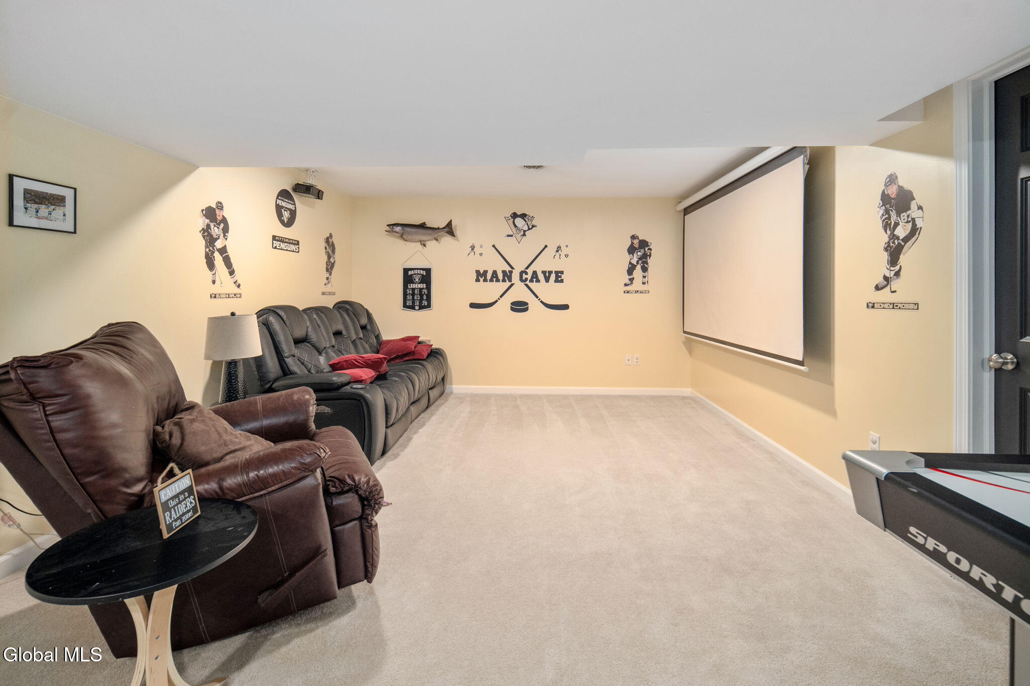 28 Guiliana Circle Troy NY 12180