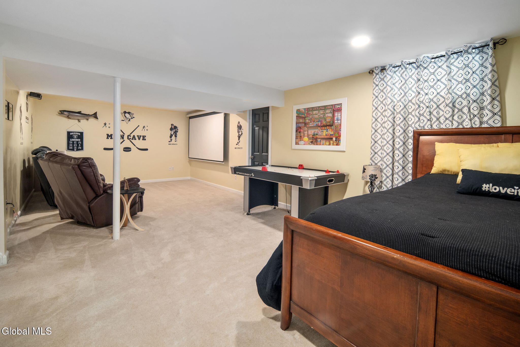 28 Guiliana Circle Troy NY 12180