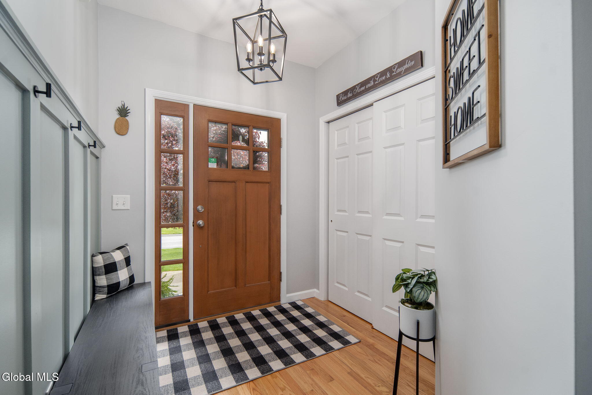 28 Guiliana Circle Troy NY 12180