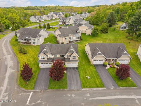 28 Guiliana Circle Troy NY 12180