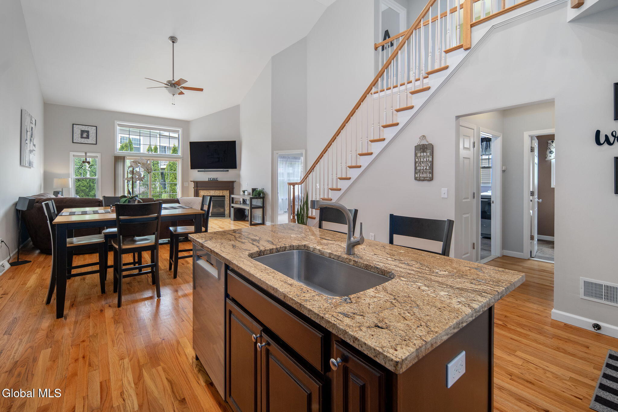 28 Guiliana Circle Troy NY 12180