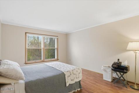 18 Kensington Place Albany NY 12209