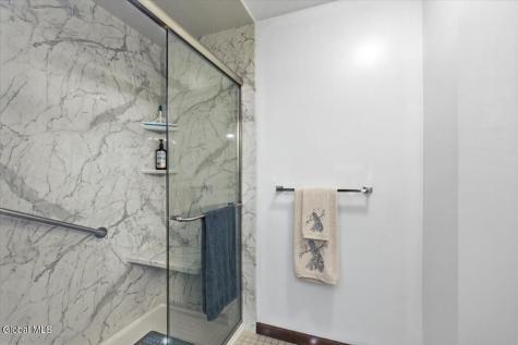 18 Kensington Place Albany NY 12209