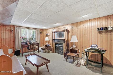 18 Kensington Place Albany NY 12209
