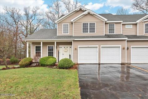 36 Oakmont Street Niskayuna NY 12309